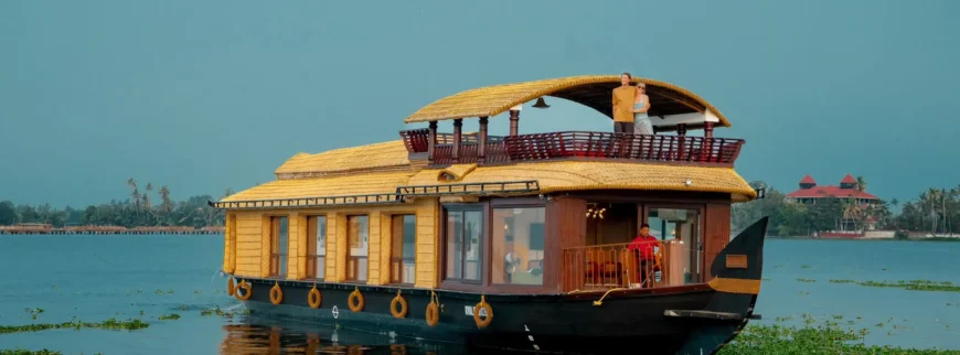 What Should You Check Before Booking a Houseboat in Kerala?